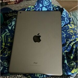 2018 iPad Air 9.7 inch …very good condition